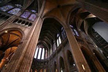 Шартрский собор во Франции после реставрации лишился почитаемой святыни