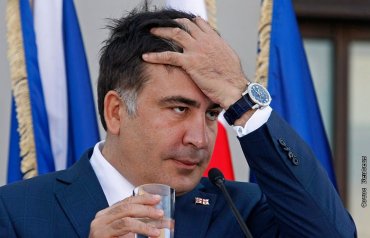 На Саакашвили подали в суд