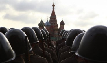 Россия готовится к массированной войне, но где, нам неизвестно, – Порошенко