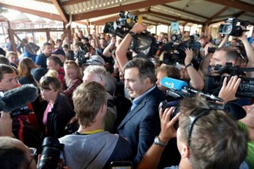 Саакашвили прорвался через границу