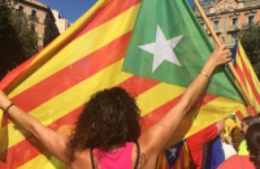Каталонцы вышли на марш в поддержку независимости