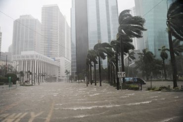 Ураган Ирма унес жизни более 60 человек