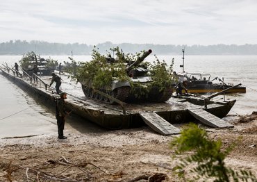 ОБСЕ зафиксировали в «ЛНР» движение военных колон с техникой для переправы через реку