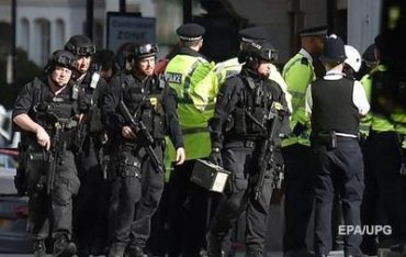 Теракт в метро Лондона: арестован первый подозреваемый