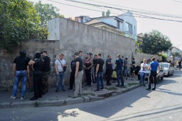 В Одессе начались беспорядки, организованные мэром Трухановым и  организацией «Братство»