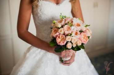 Самые красивые невесты с букетами в Киеве от Чайной Розы