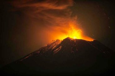 Из-за мощного землетрясения Мексику может стереть с лица Земли проснувшийся вулкан