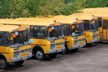 СБУ пресекла поставку школьных автобусов из «страны-агрессора»