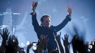 Вокалист U2 потерял голос во время выступления