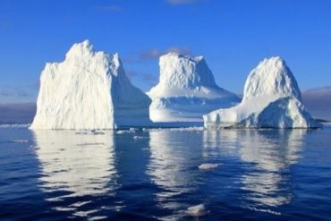 Поворот не туда: ученые зафиксировали перемещение гигантского айсберга