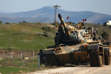 Турция наращивает силы на границе с Сирией для сдерживания России