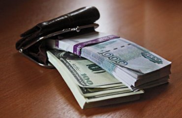 В России паника из-за возможного перевода долларовых вкладов в рублевые