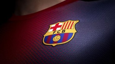 ФК «Барселона» представила новую клубную эмблему