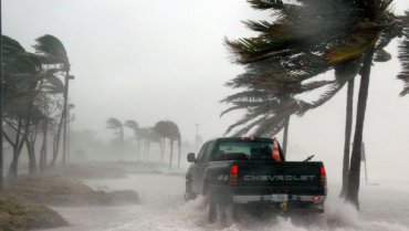 Жертвами урагана Дориан уже стали пять человек