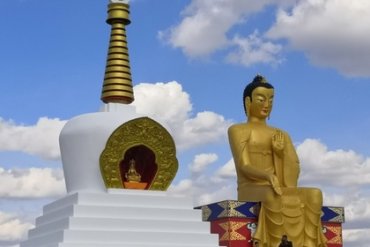 В России открыли крупнейшую в Европе статую Будды