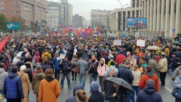 В Москве прошел митинг в защиту политзаключенных без задержаний и побоев