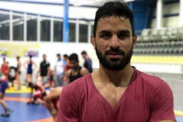 В Иране казнили чемпиона по борьбе