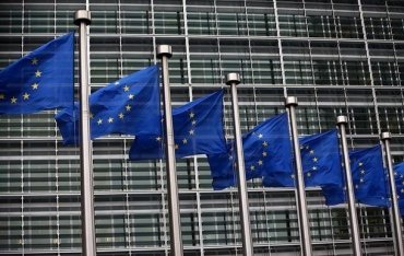 ЕС угрожает отменить безвиз и очередной транш из-за того, что власти Украины хотят поставить «своего» руководителя САП