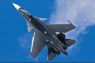 В России на учениях упал истребитель Су-30