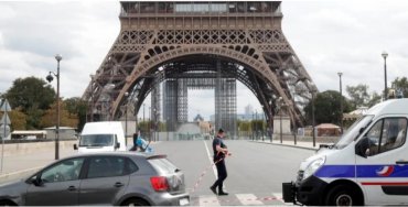 Сильный звук взрыва вызвал переполох в Париже