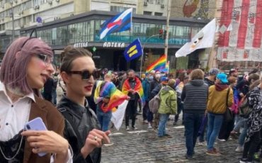 В Киеве прошел марш в поддержку ЛГБТ