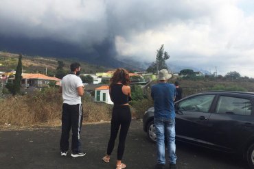 Извержение вулкана на Канарах уничтожило почти полтысячи домов