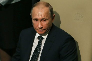 Московські депутати попросили Путіна звільнитися з посади