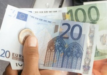 Француженка получила телефонный счет на 11,7 квадриллиона евро