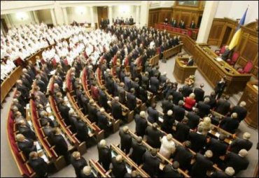 Социологи: Партийная структура парламента обновится на половину