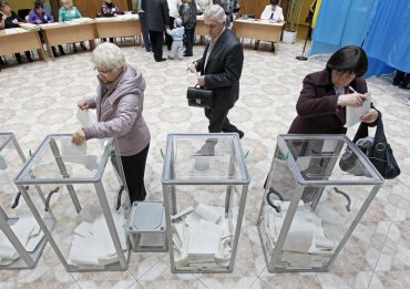 ЦИК подсчитала четверть голосов: КПУ теряет, а УДАР и «Свобода» догоняют