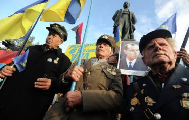 «Свобода» требует вернуть Бандере звание Героя Украины