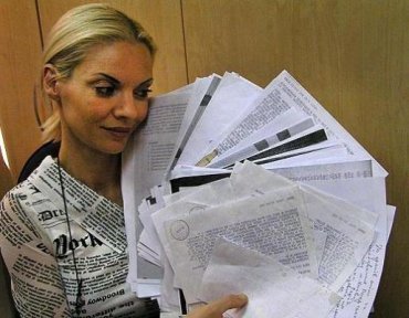 Экс-жена Власенко решила идти в депутаты