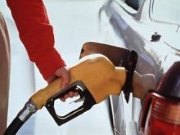 Бензин станет дешевле, а евро подорожает