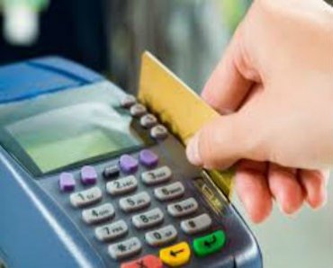 В Украине ввели жесткие ограничения на пользование зарплатными карточками