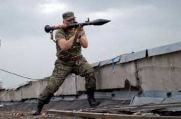 В Харькове из гранатомета обстреляли военную часть