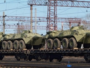 Россия прислала боевикам ДНР эшелон поломанных БТРов