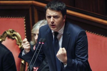 Премьер-министра Италии подозревают в растрате