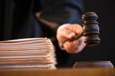 Высший совет юстиции отказался увольнять судью, который арестовывал майдановцев