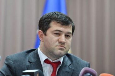 Прокуратуру заставили возбудить дело против главы фискальной службы Насирова