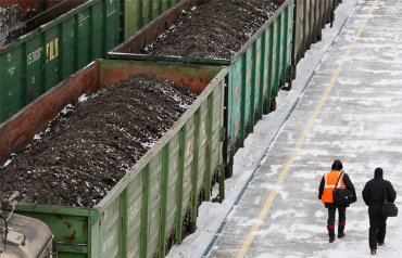 В ЮАР началась погрузка первого корабля с углем для Украины