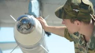 Российские военные заводы не успевают делать ракеты для войны в Сирии
