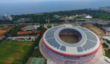 В Турции построили стадион на солнечных батареях