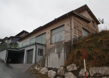 Сын Азарова продает дом в Австрии