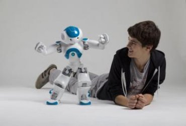 В Китае воспитанием детей займутся роботы