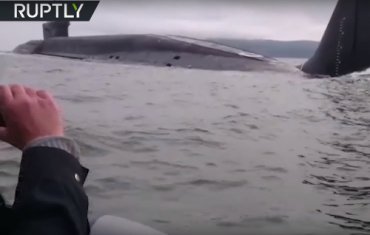 Пьянку российских рыбаков в Японском море прервало всплытие атомной подводной лодки