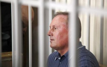 Экс-нардепу Ефремову продлили арест еще на месяц