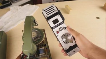 Инженер создал мобильный телефон для постъядерного мира