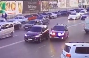 Охрана главы МВД Дагестана избила водителя, не пропустившего его кортеж