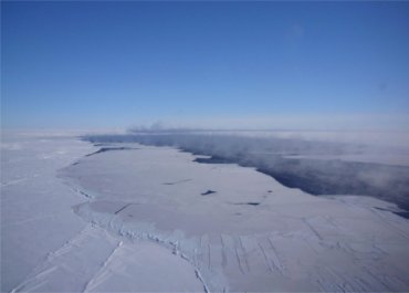 Экологи объяснили появление огромной полыньи в ледяном панцире Антарктиды