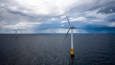 В Шотландии заработала первая в мире плавучая ветровая электростанция (ВИДЕО)